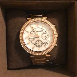 Micheal Kors Women’s Rose gold watch